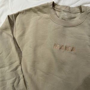 Oversized beige “mama” crewneck